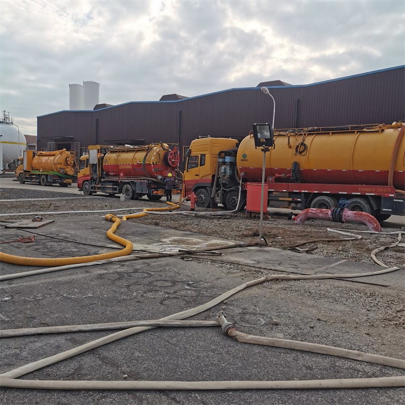 镇远污水池清理